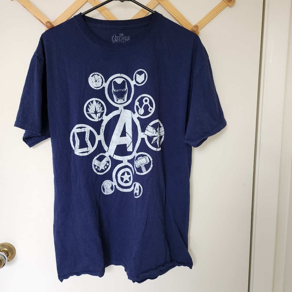 Marvel Avengers end game size L blue distressed t-shirt. Used good condition
